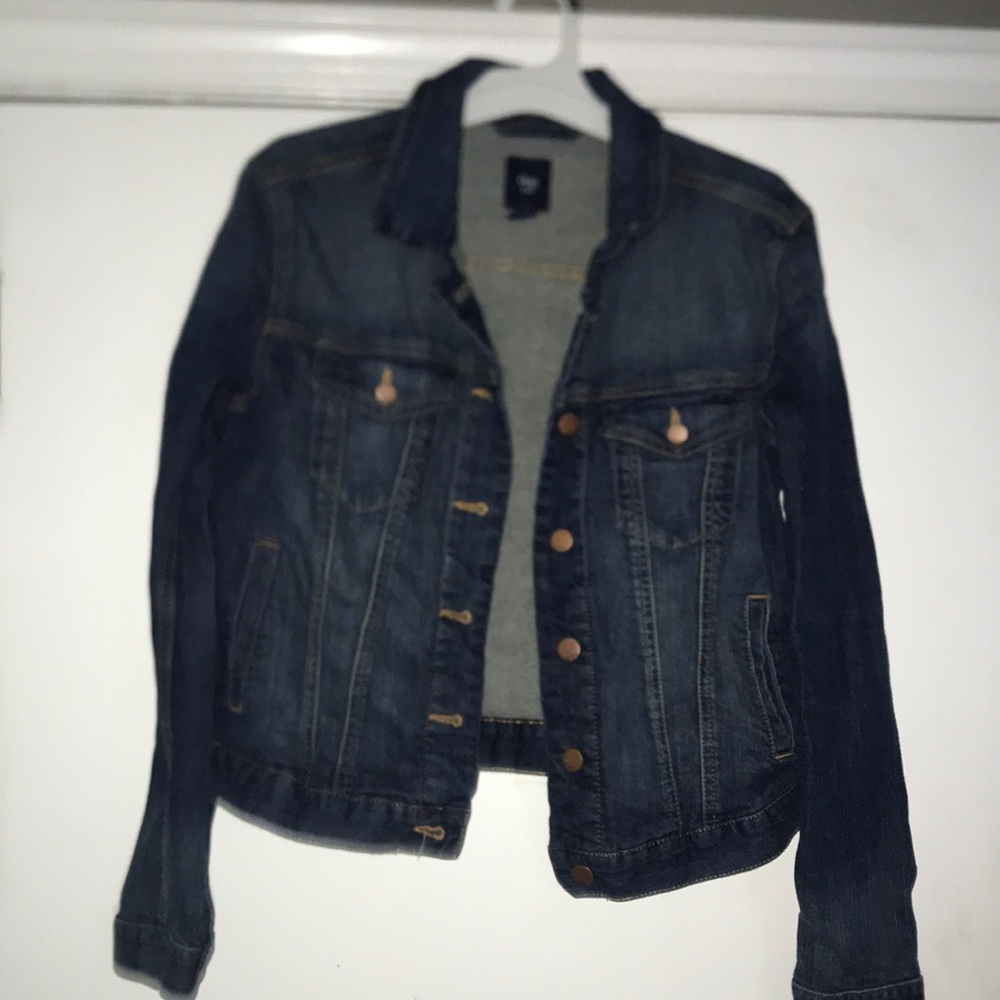 Woman’s Denim Jacket ❤️